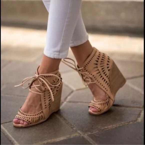 EUC Jeffrey Campbell Rodillo Cutout Hi Wedge Peep Sandals Nude Size 6.5 - Picture 1 of 6